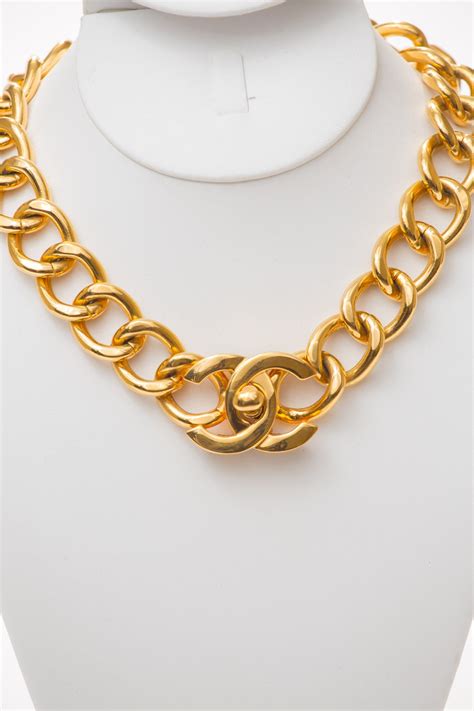 chanel chain necklace|Chanel chunky chain necklace.